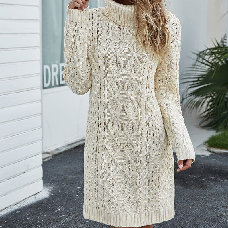 Leona | Robe Pull Beige à Col Roulé Tressée