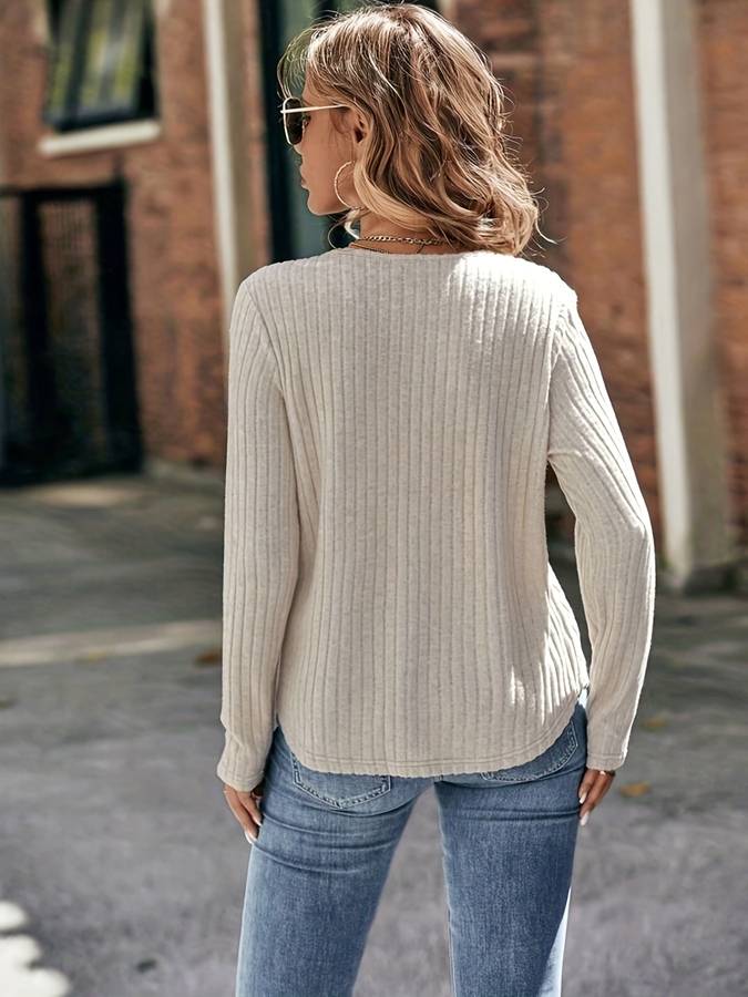 Claudette | Pull en maille avec épaule en dentelle et col rond