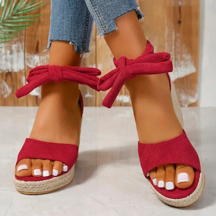 Nini | Sandales Espadrilles Rouges à Talon Compensé avec Lacets