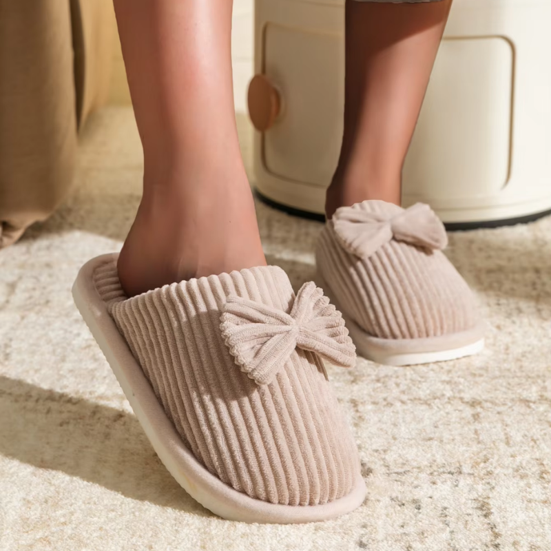 Soliane | Chaussons Femme Léger à Bout Fermé, Texturés et Douillets avec Décoration Ruban