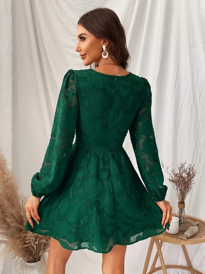 Guni | Robe Verte Vintage en Dentelle à Manches Longues & Col V Profond