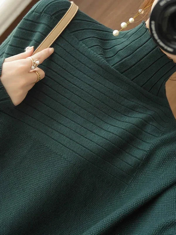 Calista | Pull Col Roulé Vert Texturé à Rayures et Coupe Asymétrique Élégante