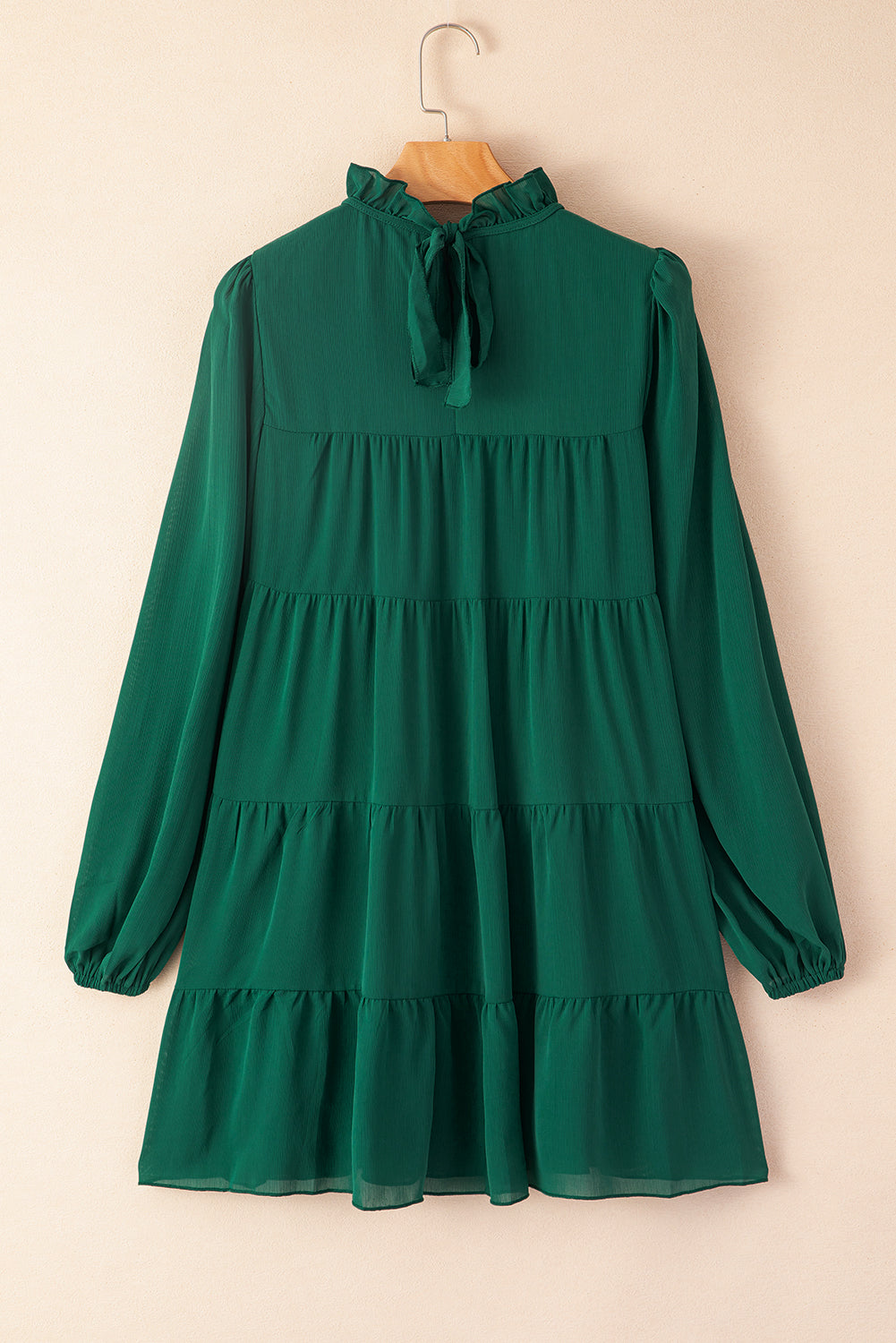 Géralda | Robe Vert Tendance avec Volants, Manches Bouffantes et Col Montant