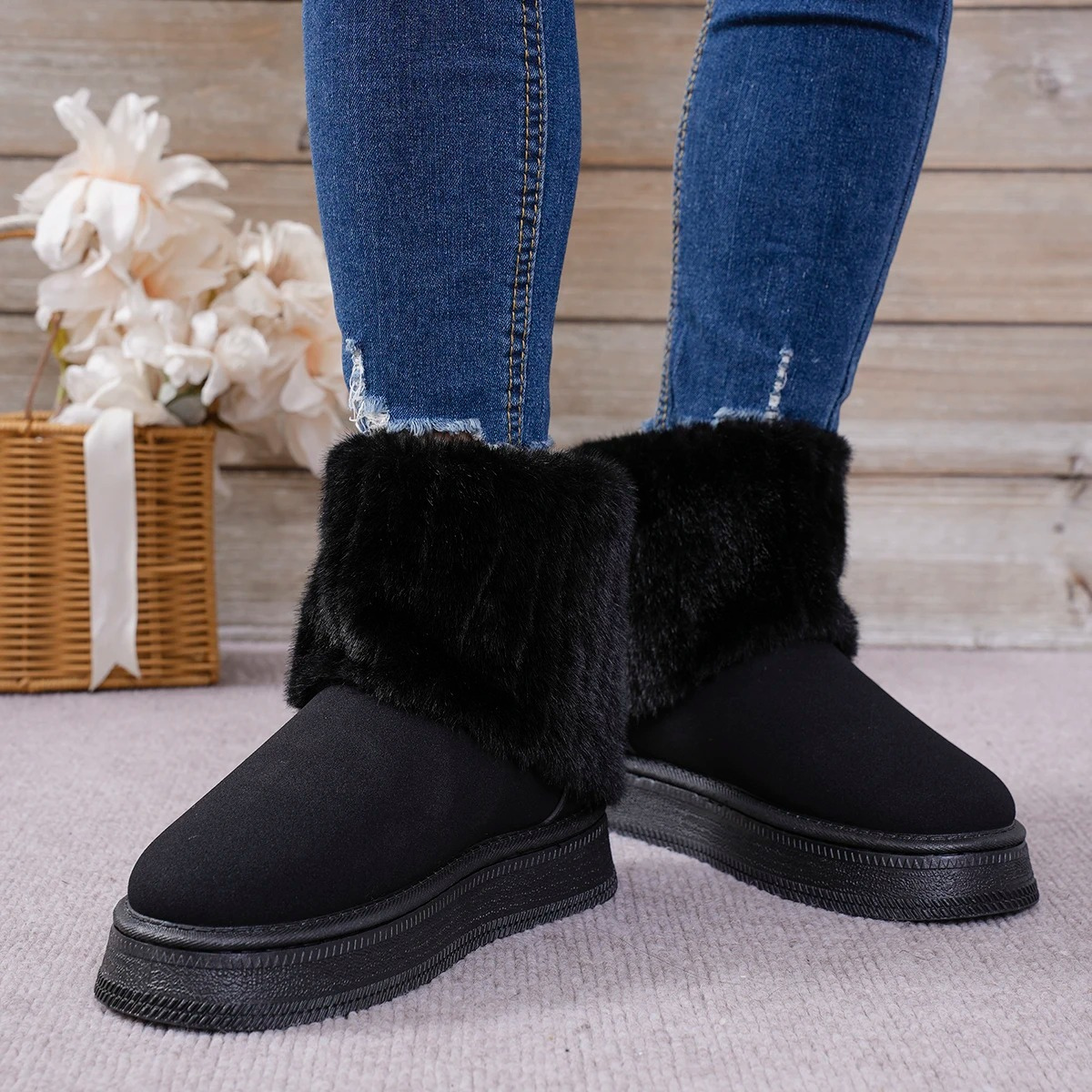 Quelin | Bottines hiver femme en couleur unie, semelle épaisse, détails en fourrure et confort premium