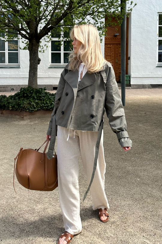 Tini | Trench-Coat Court à Double Boutonnage pour Femmes