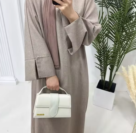 Délphine | Robe Longue Décontractée Femme avec Hijab en Couleur Unie