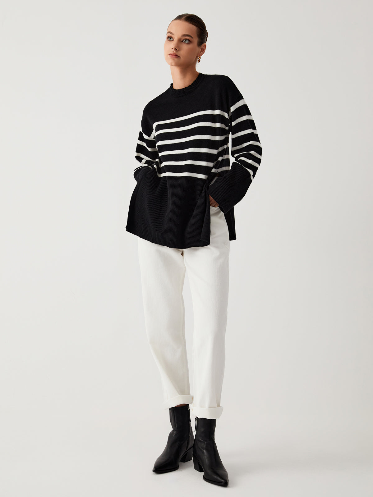 Strany | Pull Oversize Noir à Rayures Blanches pour Femme