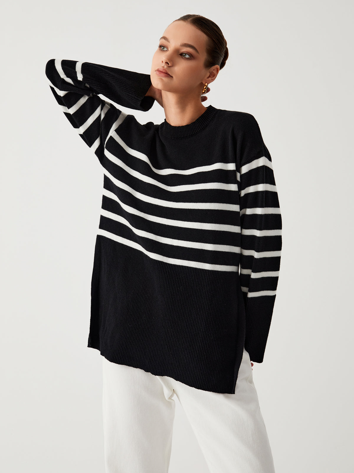 Strany | Pull Oversize Noir à Rayures Blanches pour Femme