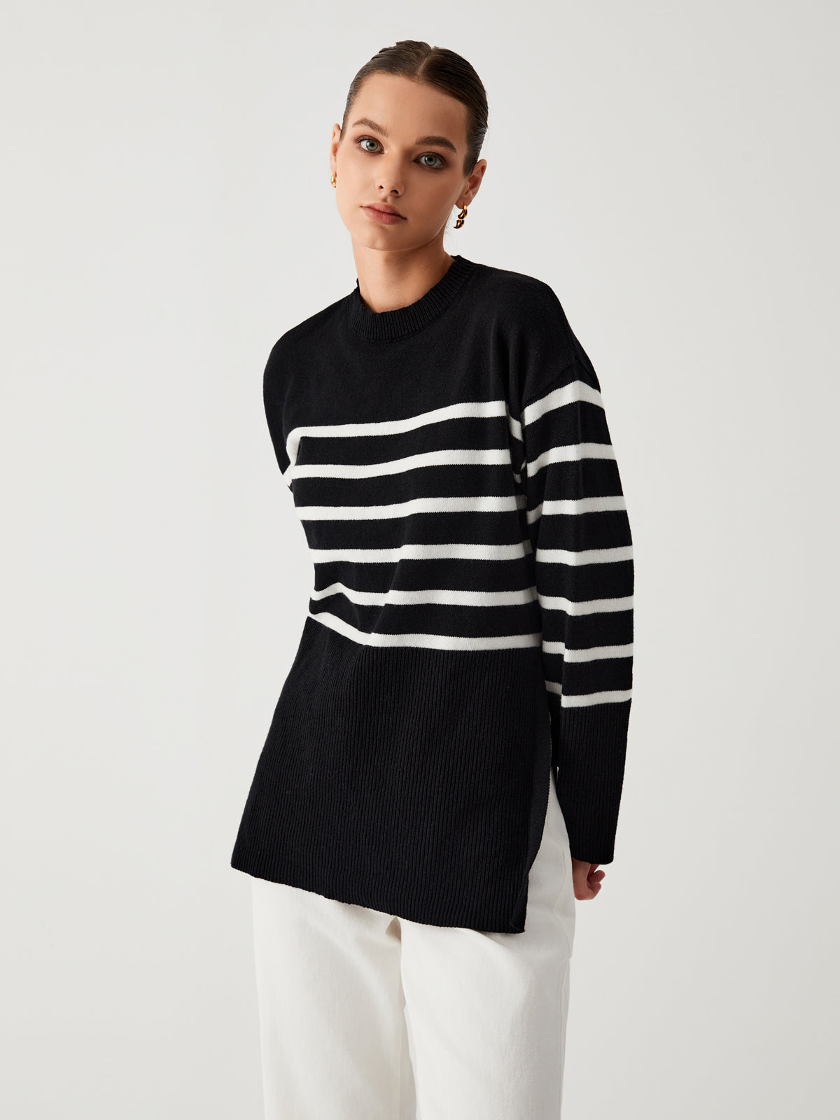 Strany | Pull Oversize Noir à Rayures Blanches pour Femme