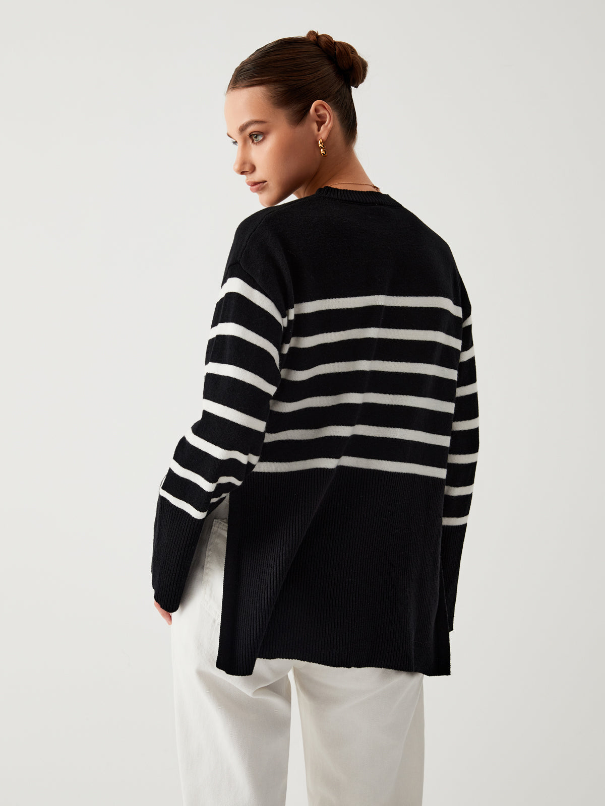 Strany | Pull Oversize Noir à Rayures Blanches pour Femme