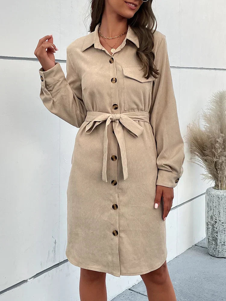 Émilia | Robe Midi Femme à Manches Longues, Col Revers, Boutonnée avec Ceinture à la Taille