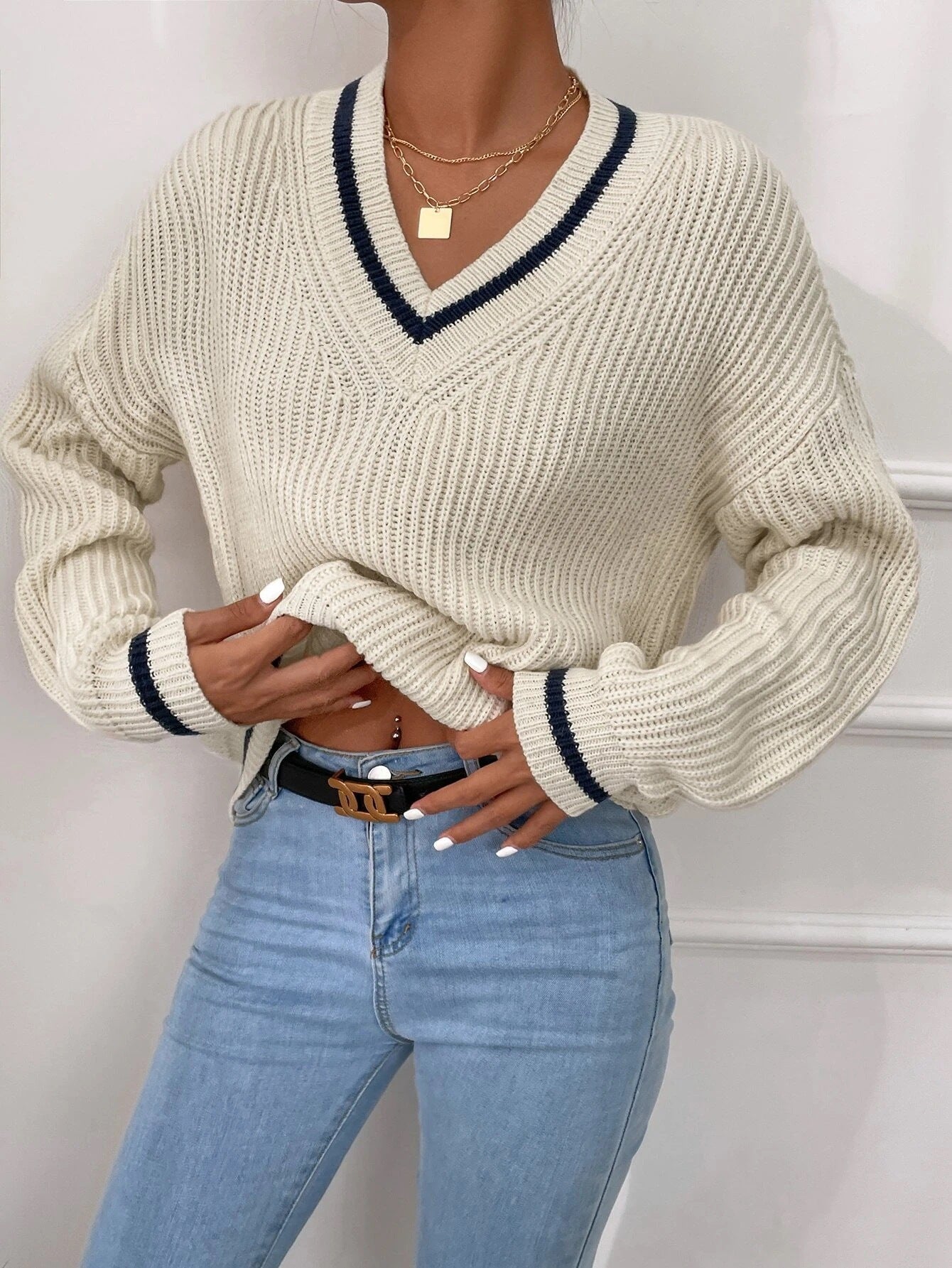 Stinova | Pull Tricoté à Col V Élégant pour Femme – Confort et Style Intemporel