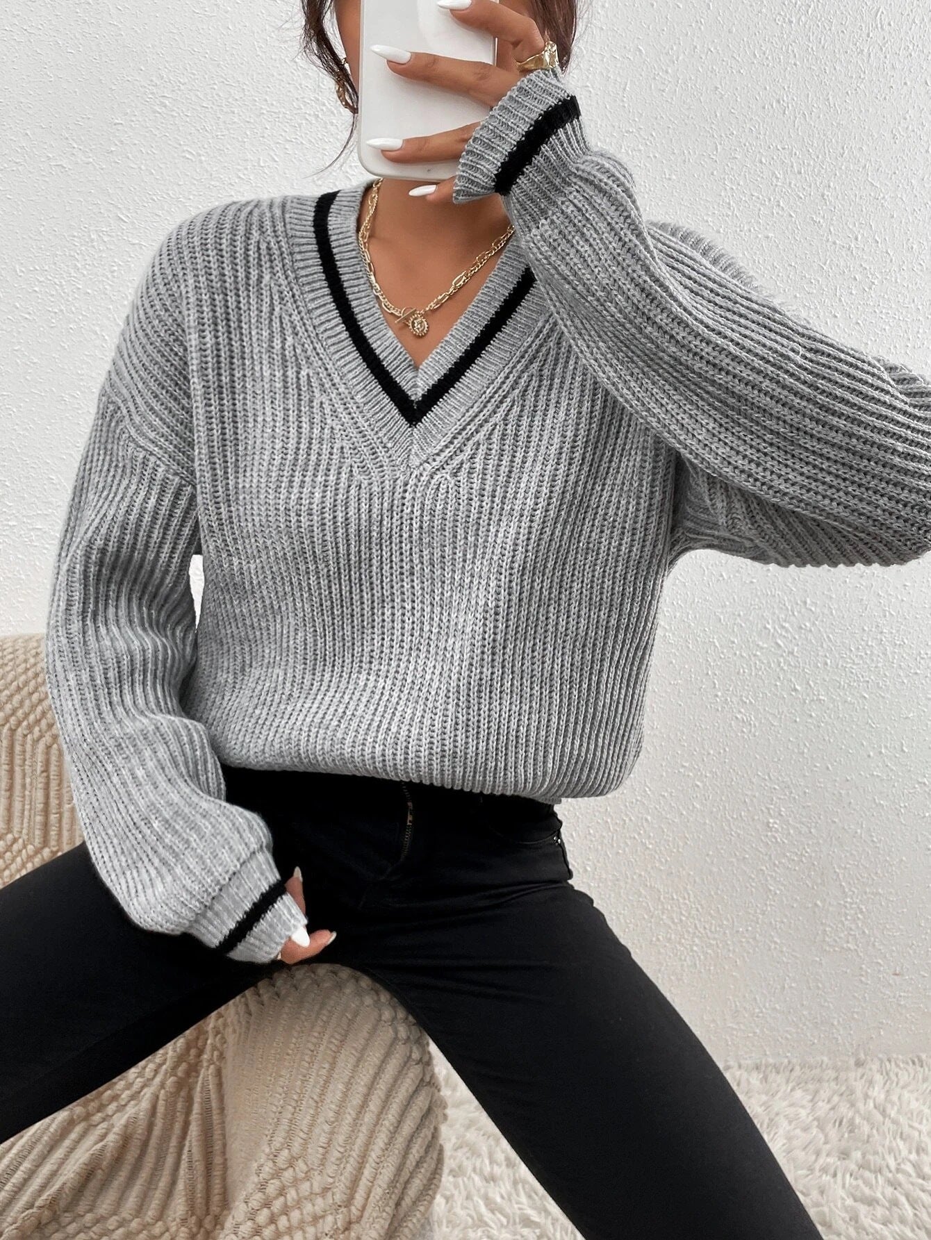 Stinova | Pull Tricoté à Col V Élégant pour Femme – Confort et Style Intemporel