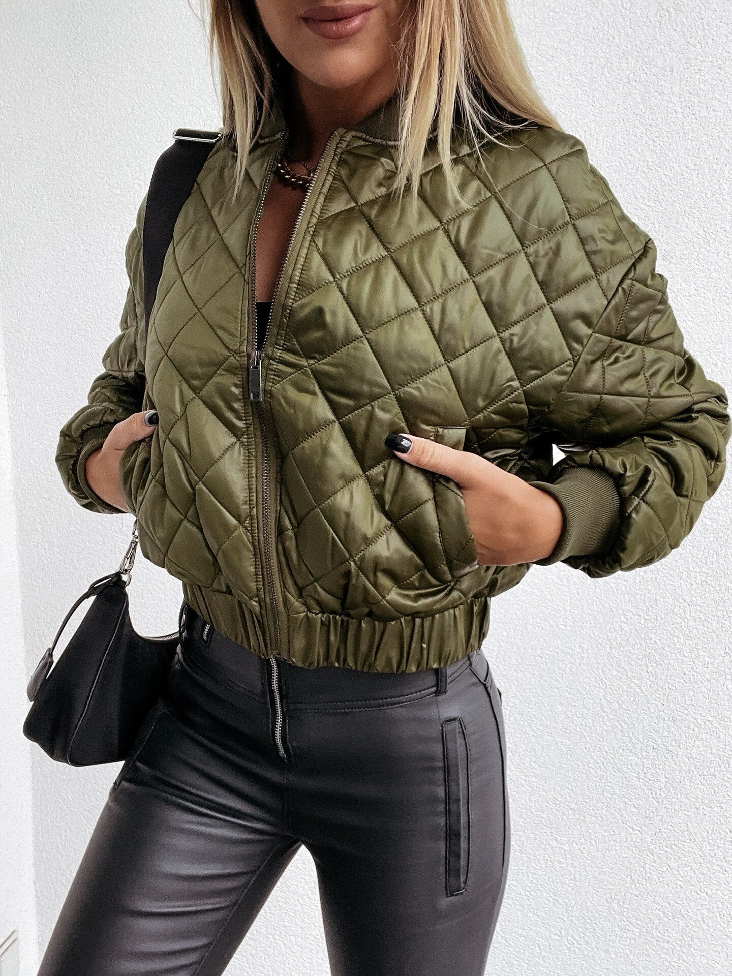 Saphira | Veste Bomber Femme à Motif Diamant, Fermeture Éclair et Coupe Ajustée