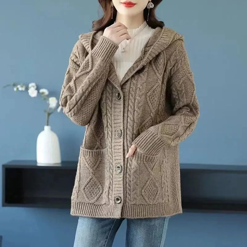 Capucine | Cardigan à Capuche Boutonné Femme - Tissu Texturé avec Grandes Poches