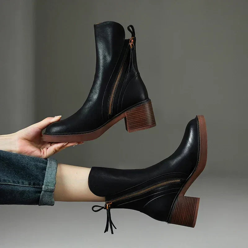 Clémentine | Bottines en Cuir Premium à Talon Bloc avec Fermeture Zippée Asymétrique