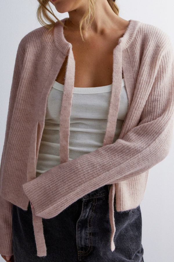 Orphélie | Cardigan en tricot à couleur unie avec fermeture à deux liens pour femme