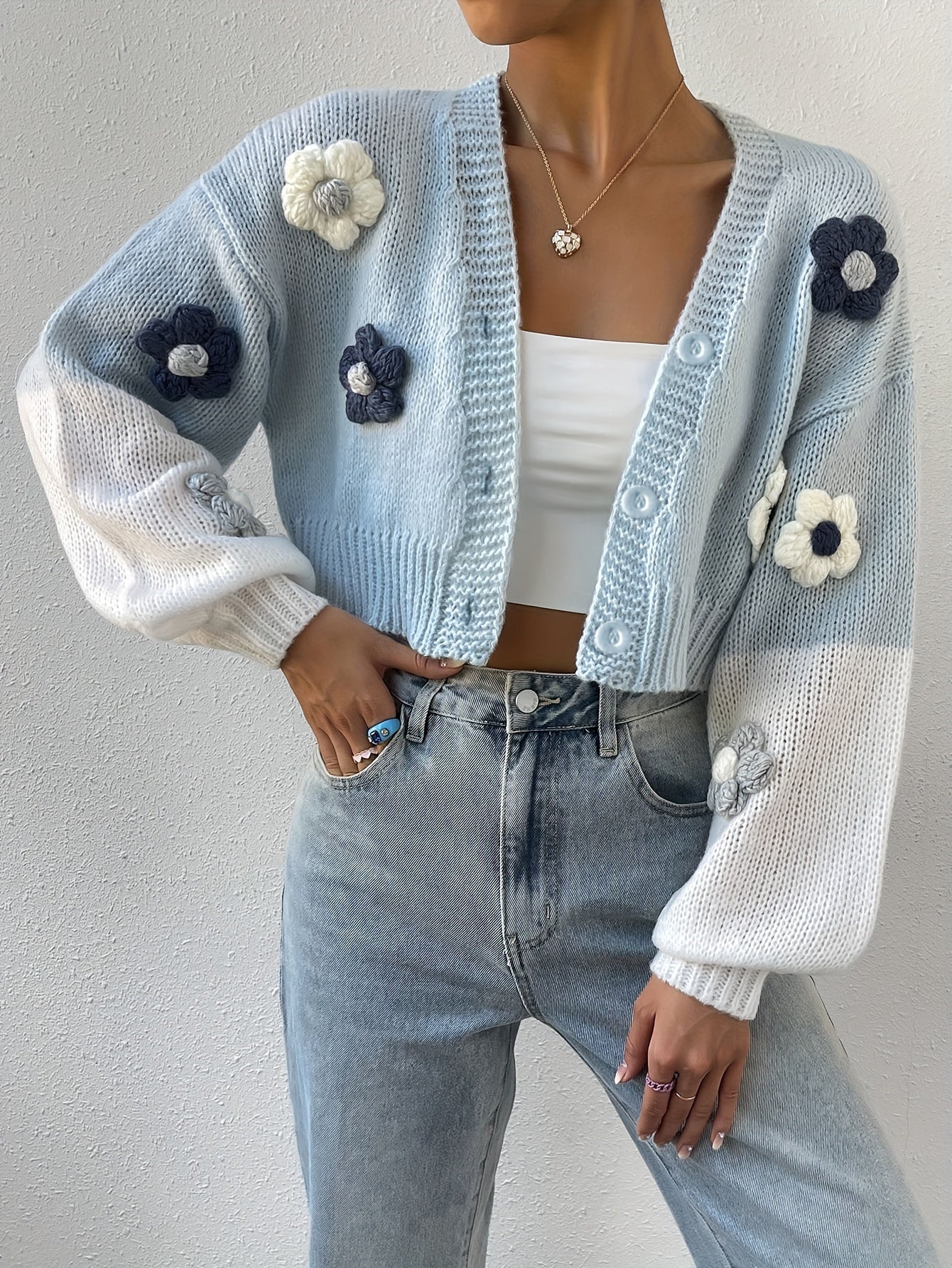 Joscéline | Cardigan Court à Manches Bouffantes avec Broderie 3D Florale, Boutonné, Bicolore pour Femme