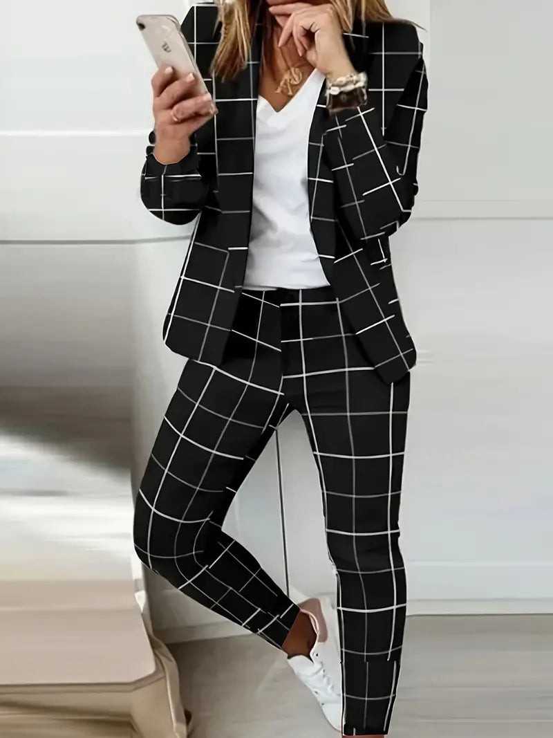 Cassilde | Ensemble Élégant Blazer Ouvert et Pantalon à Carreaux Noir et Blanc pour Femmes