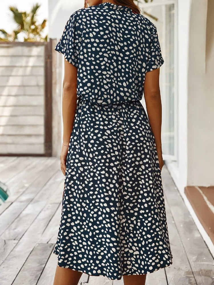 Ulvienne | Robe Midi d'Été à Manches Courtes avec Imprimé Pois/Leopard et Taille Nouée - Élégance Décontractée