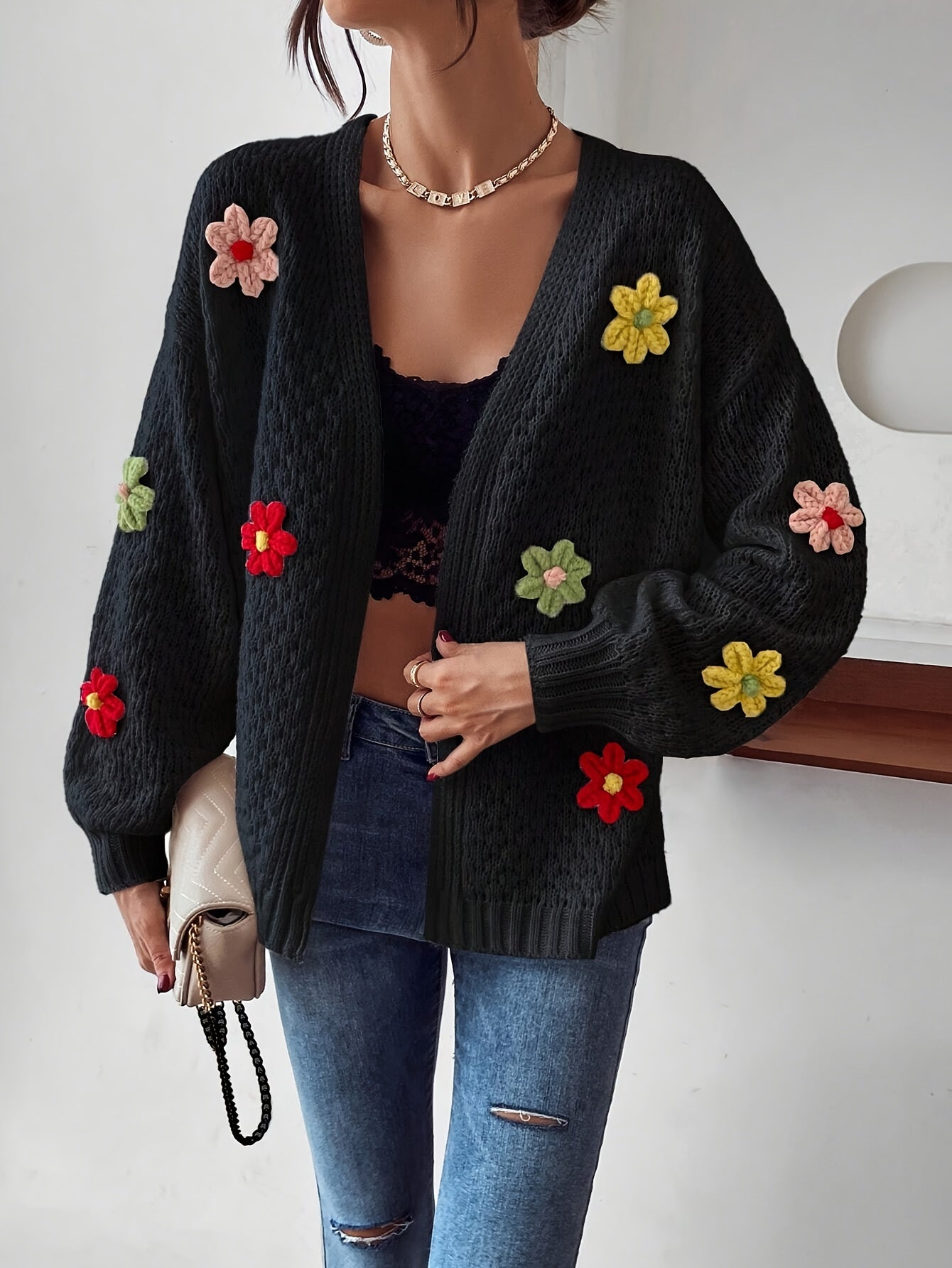 Hélvène | Cardigan en Laine Noire avec Broderie Florale 3D pour Femme, Élégant et Chaleureux