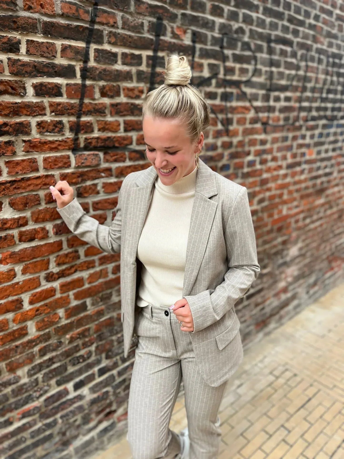 Blazer Gris pour Femme - Élégance Intemporelle pour Toutes les Occasions